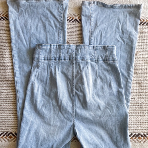 Free People Jayde Flare Jeans Light Blue Sea Wash - Picture 6 of 12